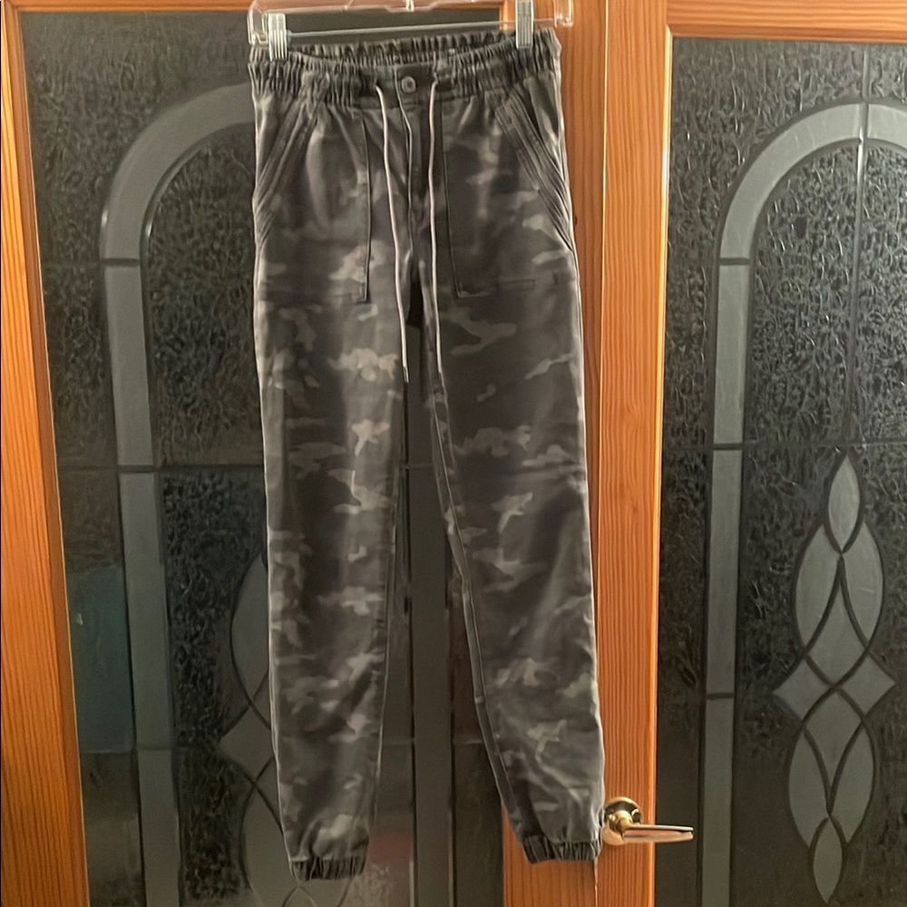 Green/Gray Camouflage Jogger Jeans